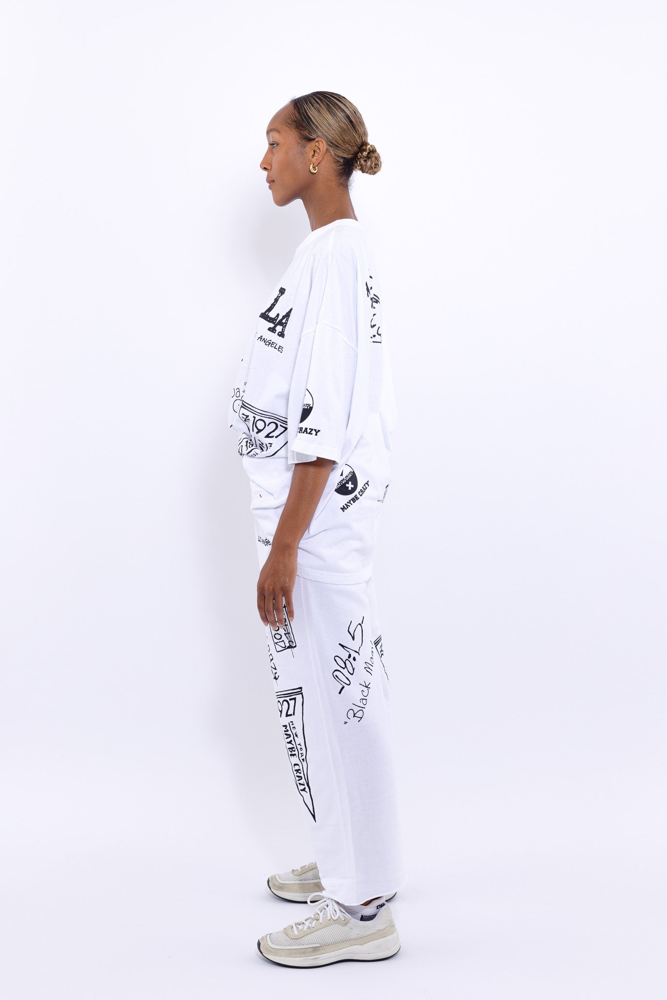 تيشيرت كرونيك بأكمام طويلة بتصميم الثعبان الأسود