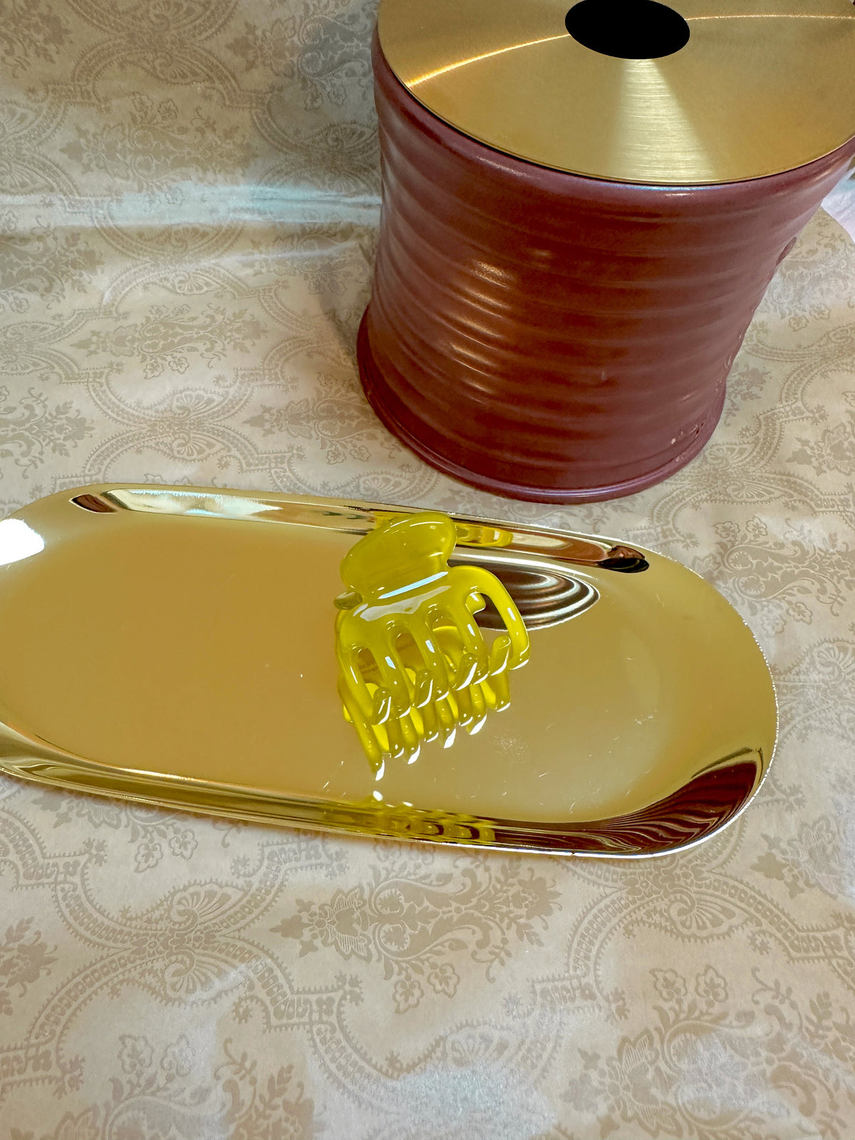 Medium Claw Hair Clip