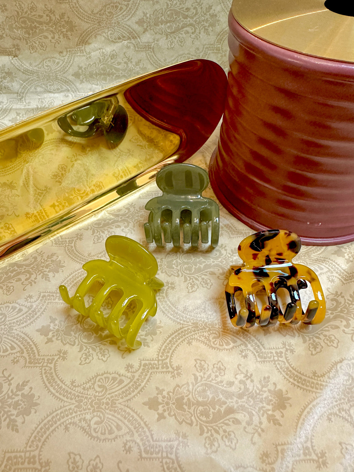 Medium Claw Hair Clip