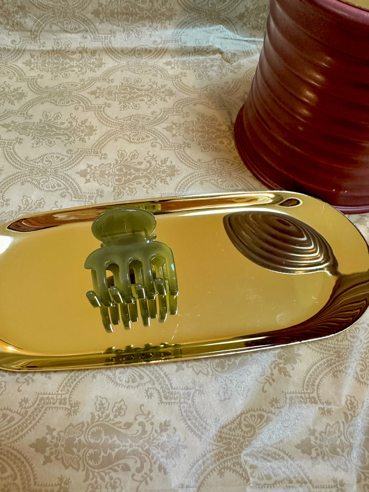 Medium Claw Hair Clip