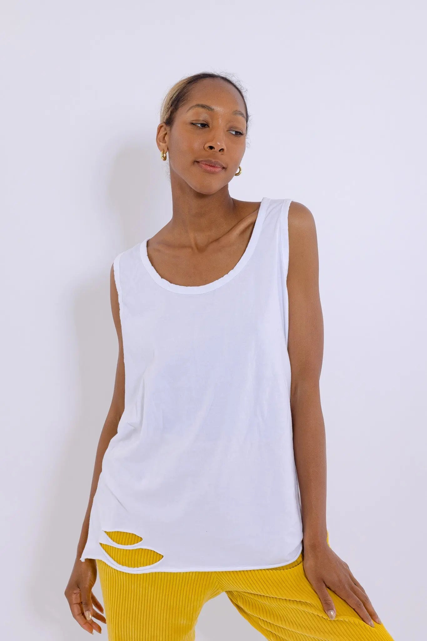 Classic Distressed Crewneck Tank Top MaybeCrazy