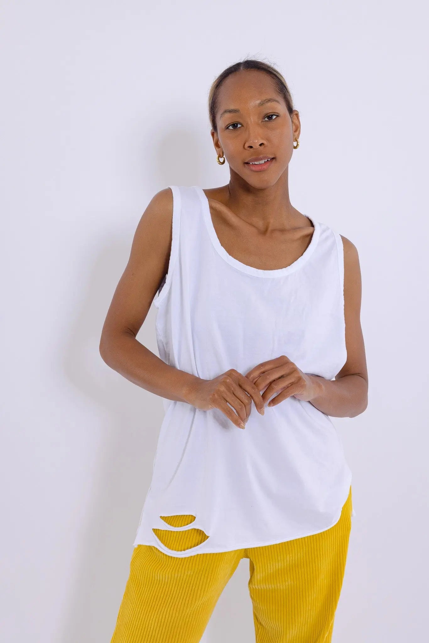 Classic Distressed Crewneck Tank Top MaybeCrazy