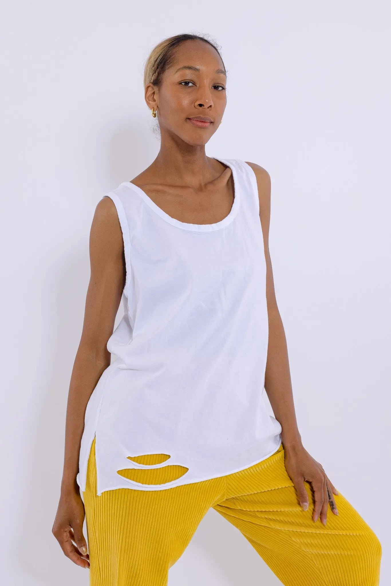 Classic Distressed Crewneck Tank Top MaybeCrazy